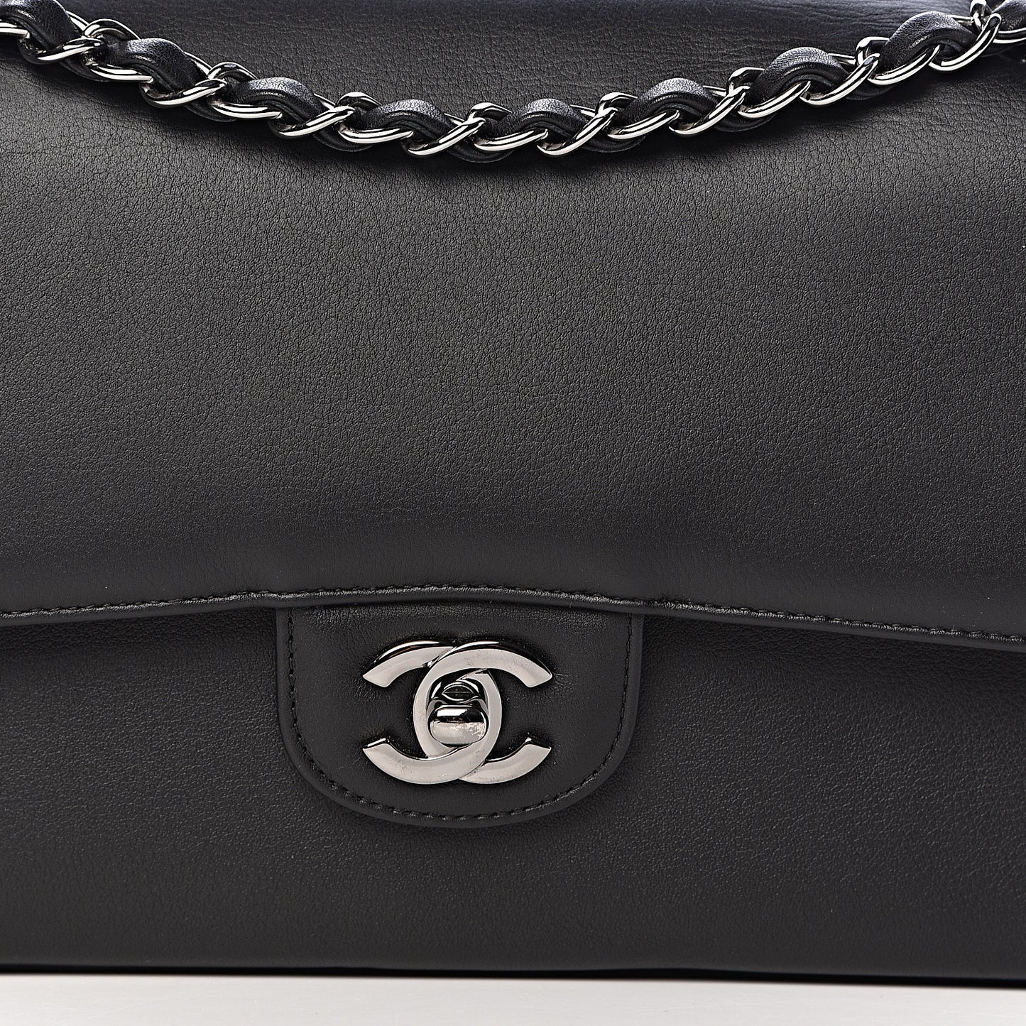 Calfskin Medium Classic Pure Double Flap Black