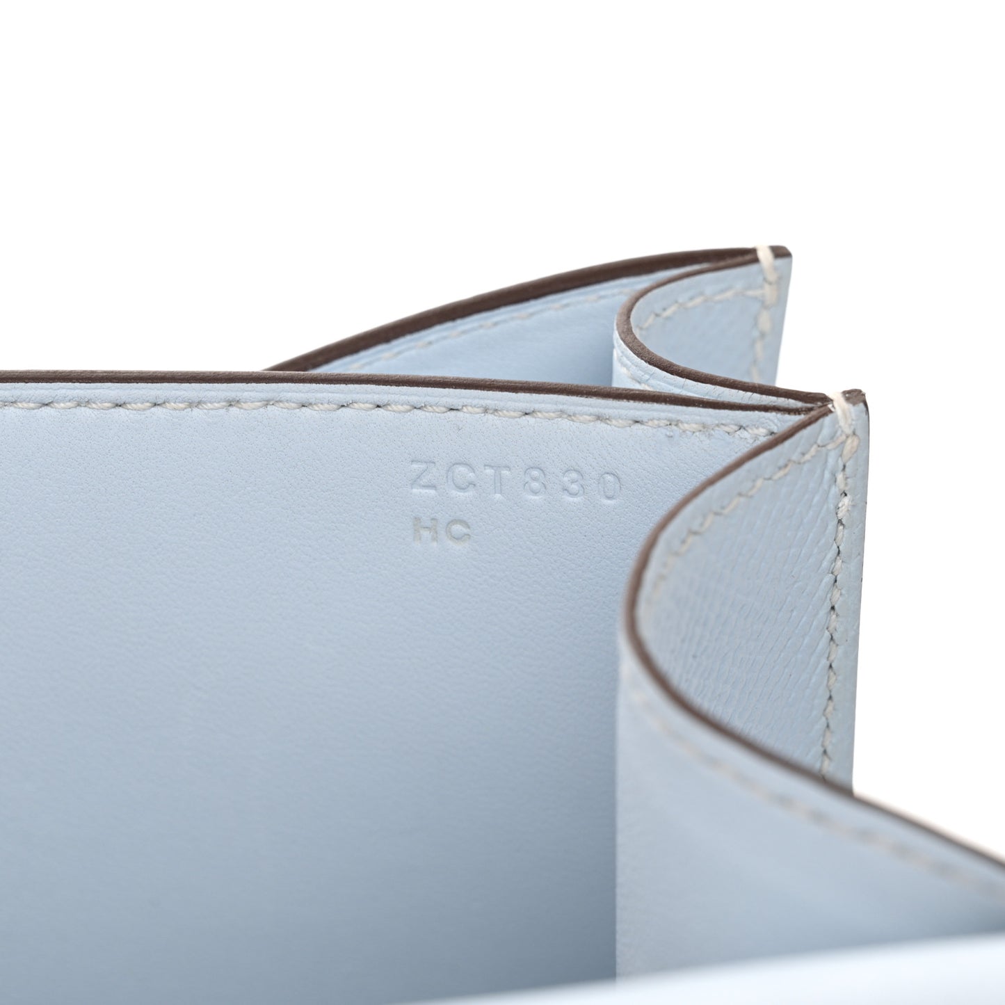 Epsom Constance 24 Bleu Brume