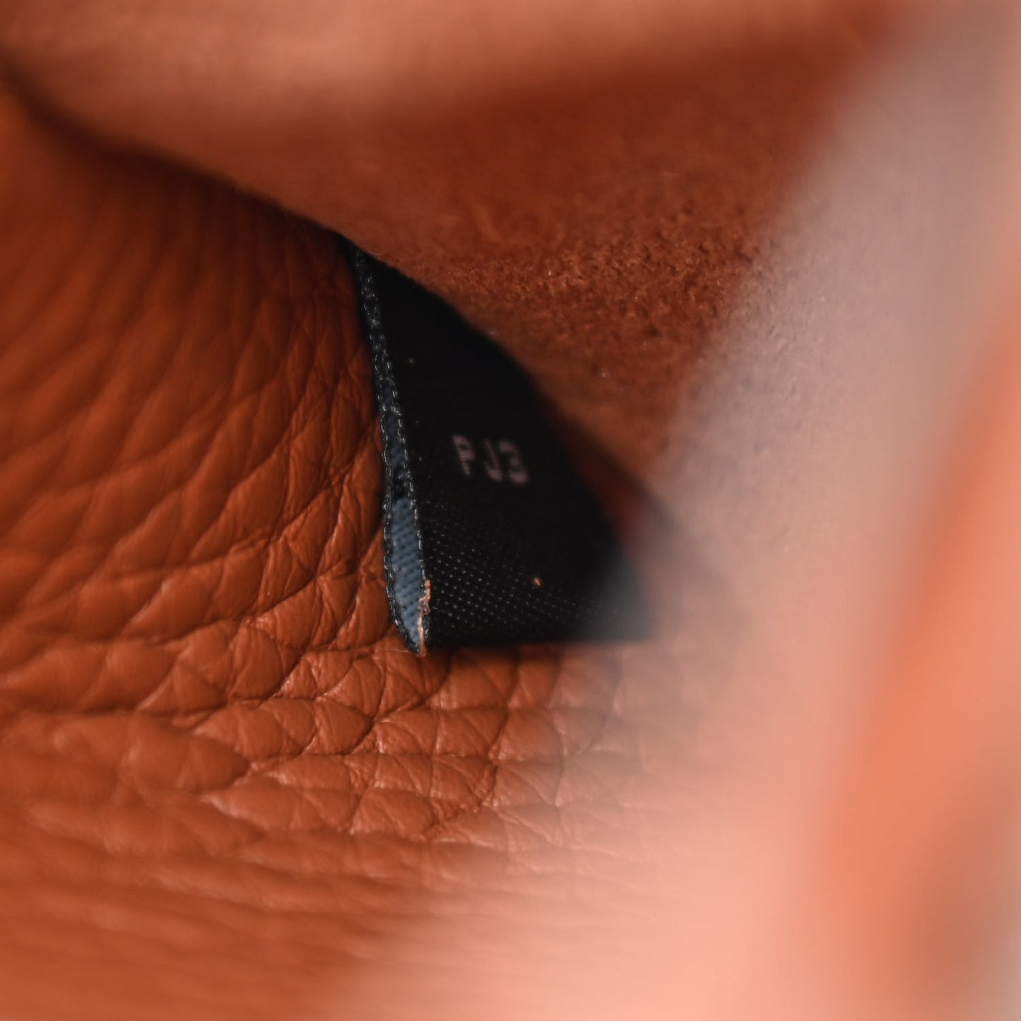 Heavy Grain Mini Alexa Chestnut