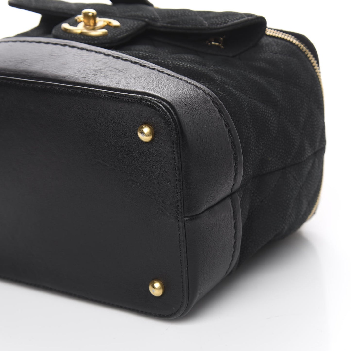 Iridescent Grained Calfskin Quilted Globe Trotter Vanity Case Black