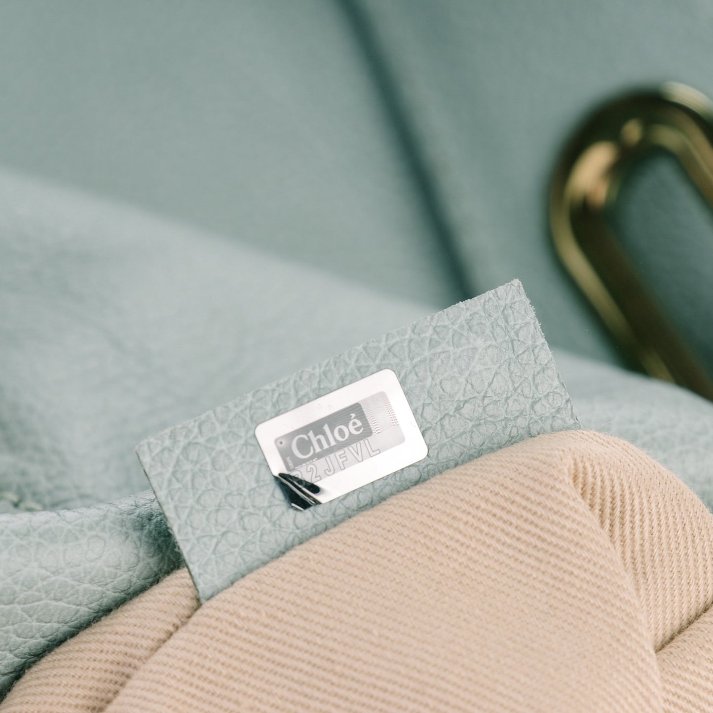 Calfskin Medium Paraty Atoll Blue