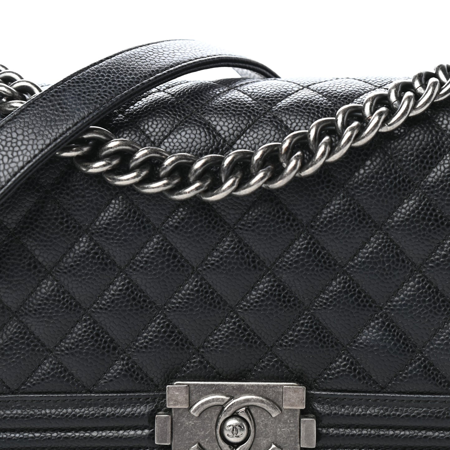 Caviar Quilted Medium Boy Flap Black