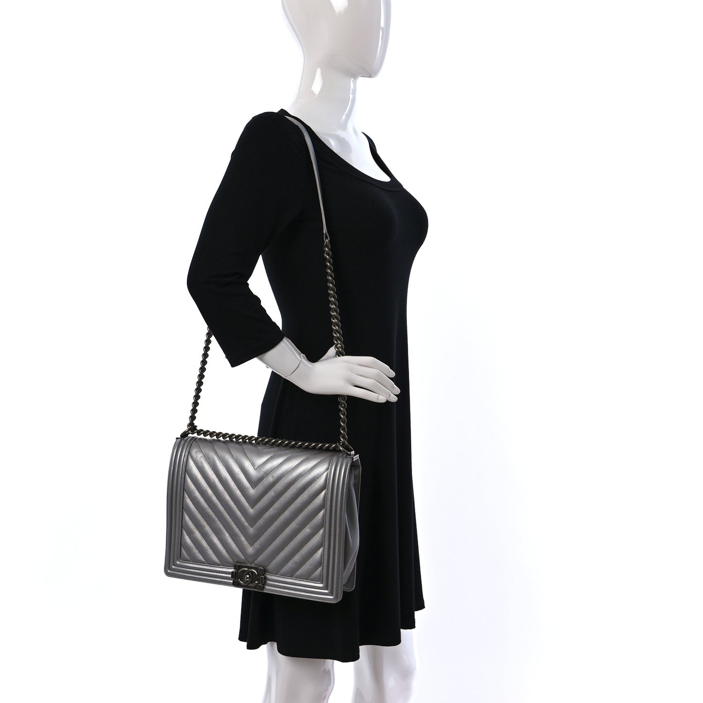 Caviar Chevron New Medium Boy Flap Silver