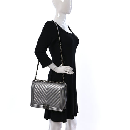 Chanel Caviar Chevron New Medium Boy Flap Silver 2 of 9