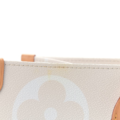 Louis Vuitton Monogram Giant By The Pool Onthego GM Blue 13 of 16