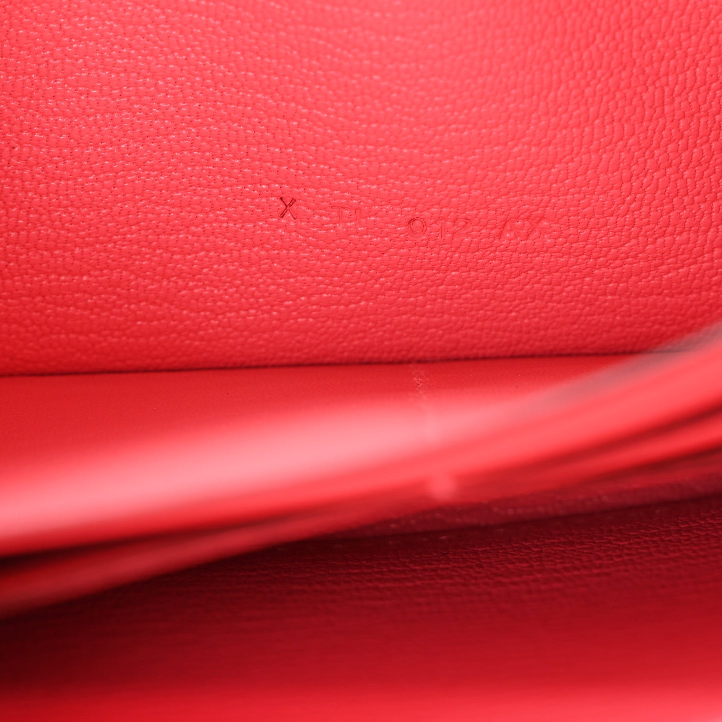 Chevre Mysore Kelly Longue Wallet Rose Lipstick