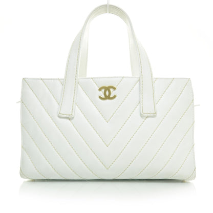Chanel Lambskin Chevron Tote White 1 of 9