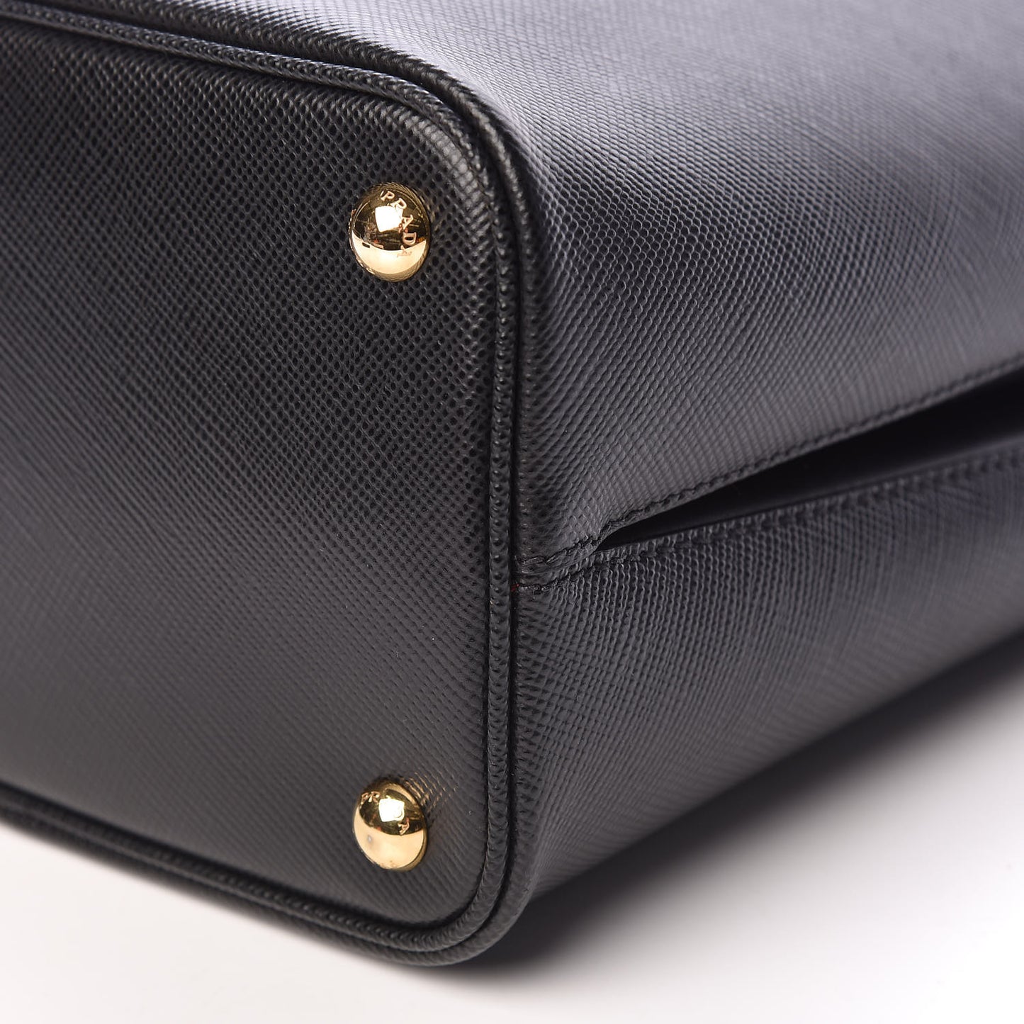 Saffiano Cuir Medium Panier Bucket Bag Black Fuoco