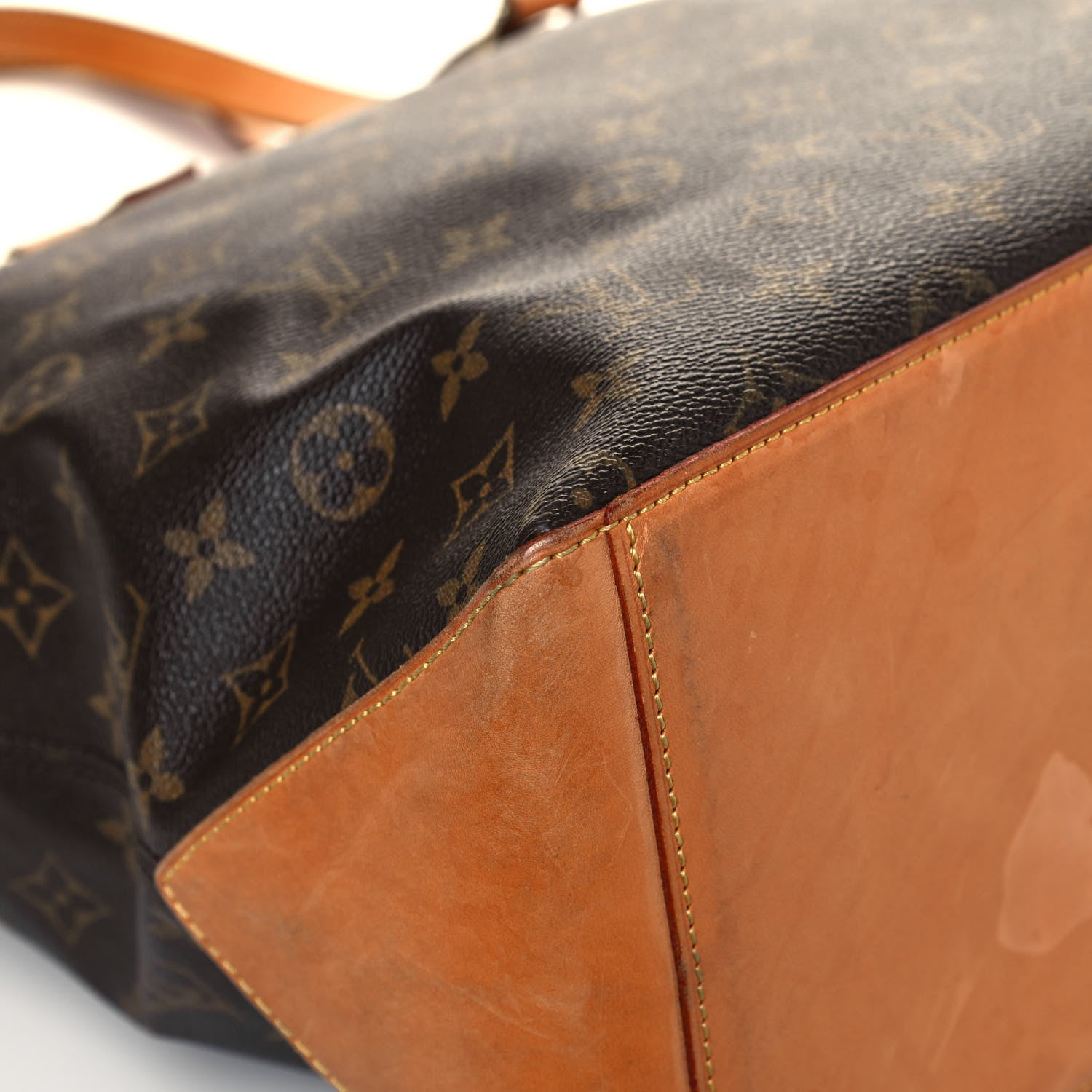 Louis Vuitton Monogram Cabas Mezzo 9 of 16