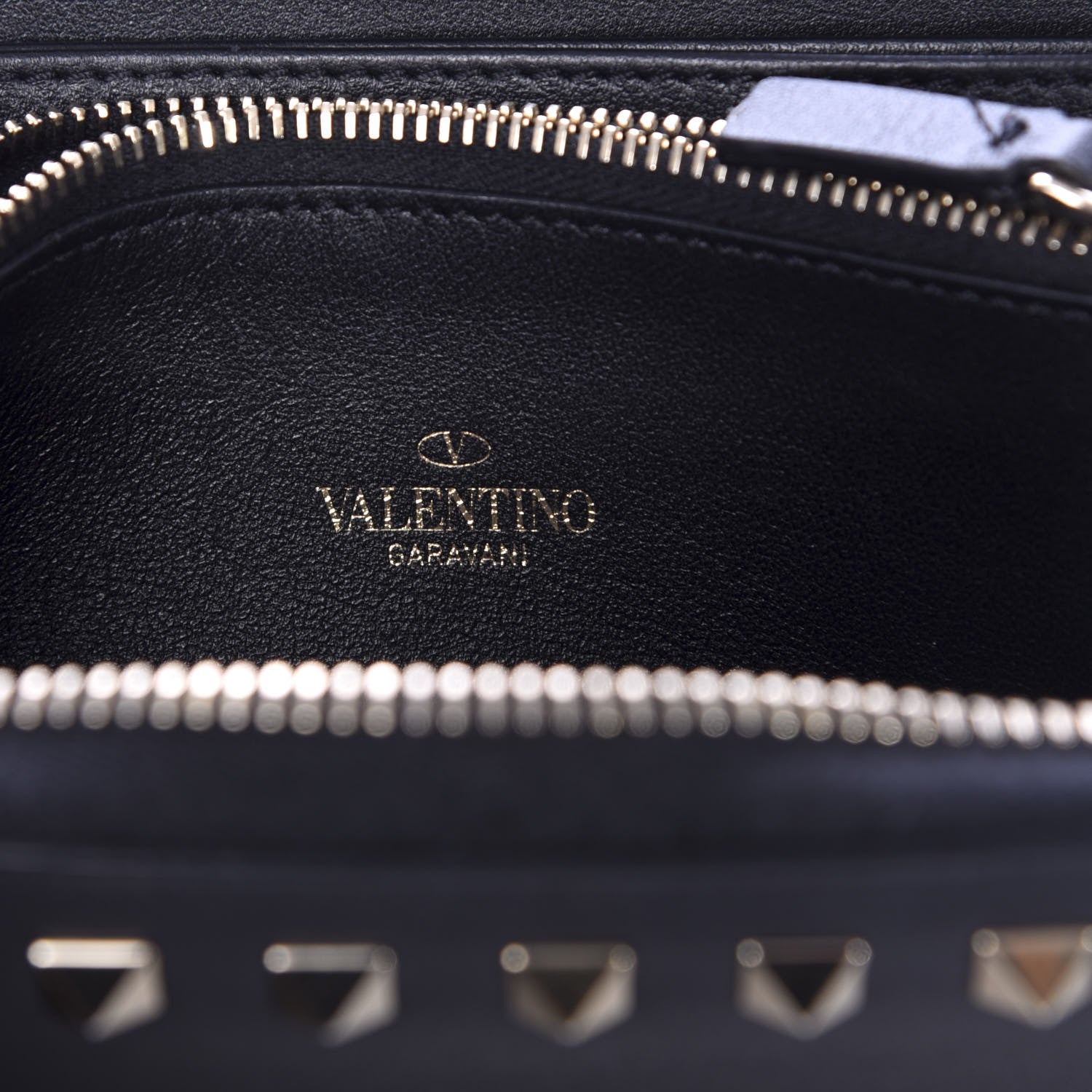 Valentino Garavani Calfskin Rockstud Zip Around Wallet Black 6 of 6