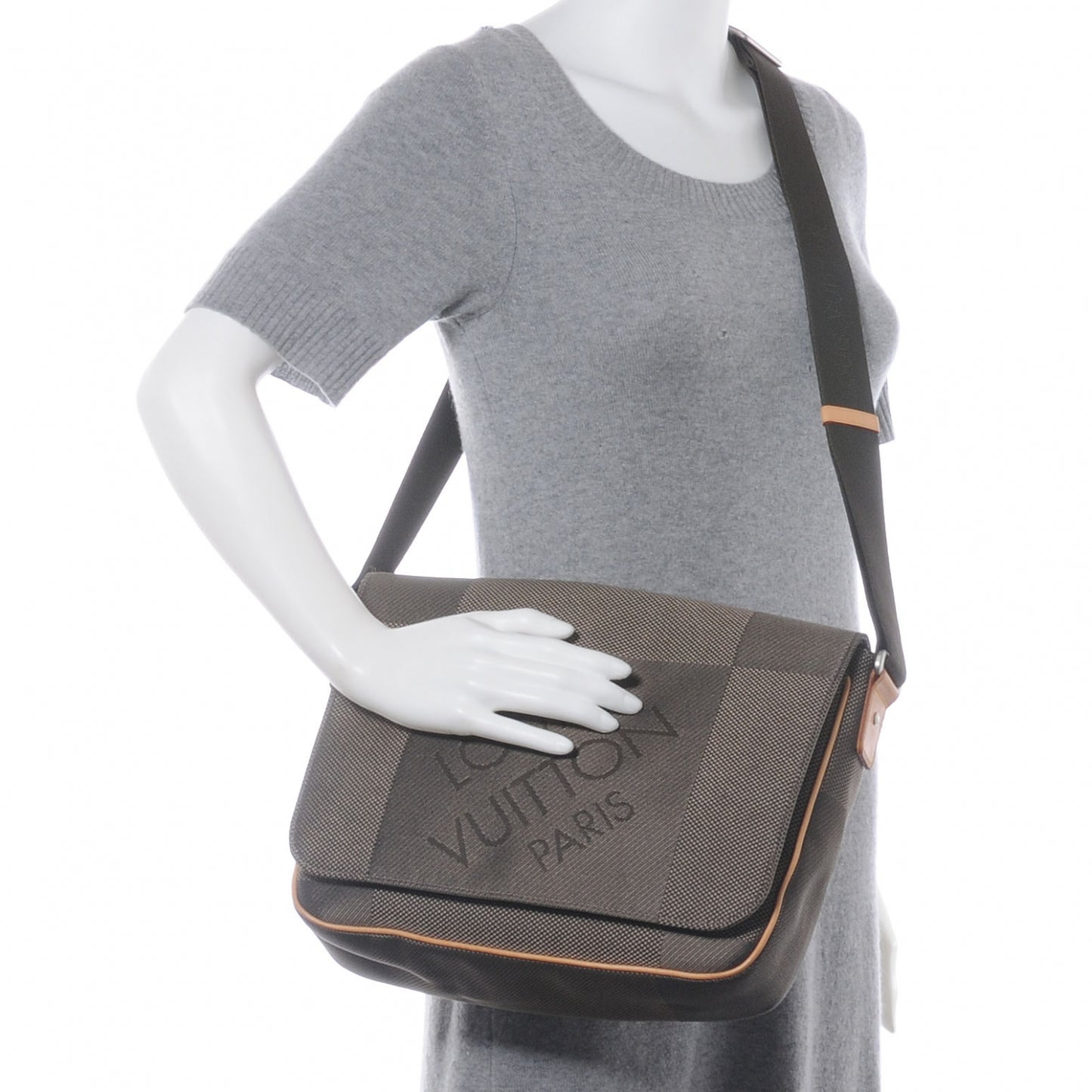 Damier Geant Messenger Bag Terre