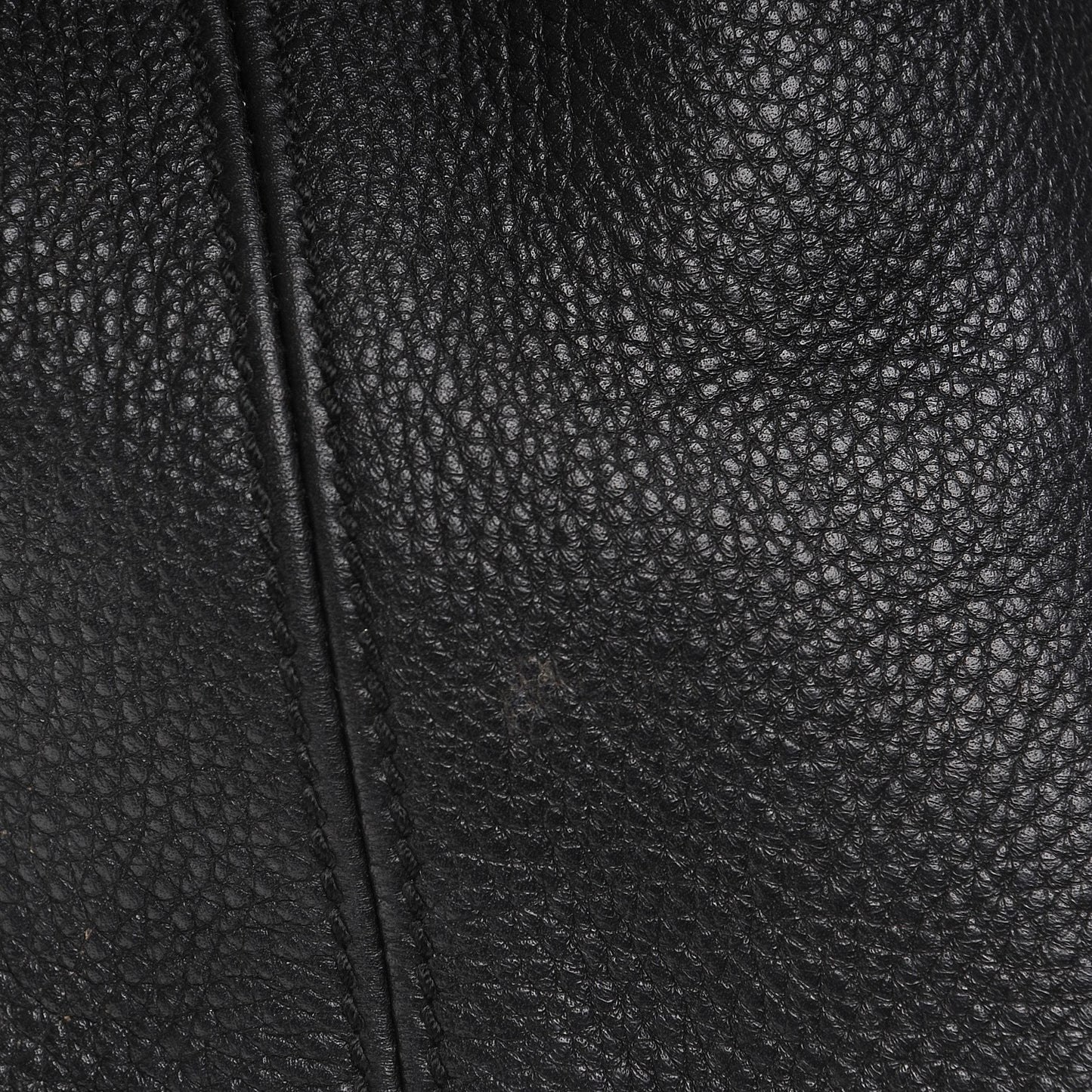 Pebbled Calfskin Medium Soho Chain Shoulder Bag Black