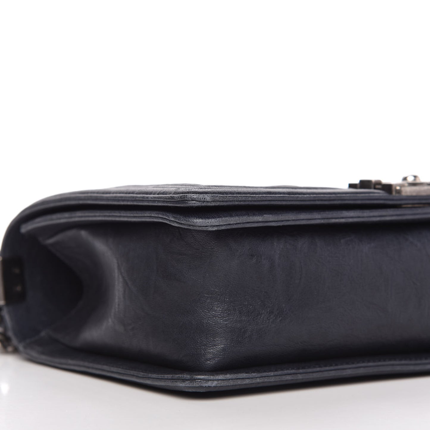 Crumpled Lambskin New Medium Studded Boy Flap Navy