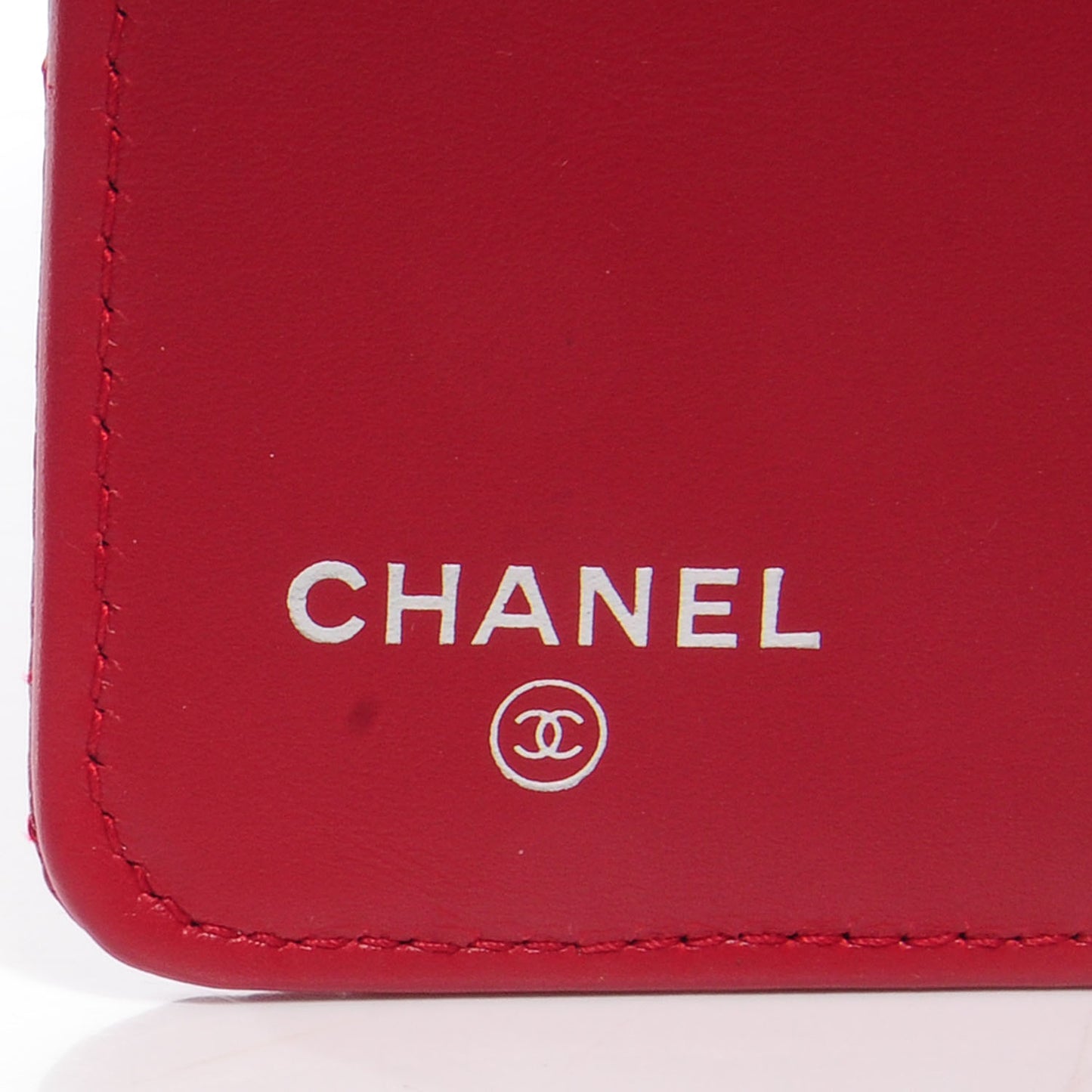 Caviar Quilted Zipped Pocket Wallet Red