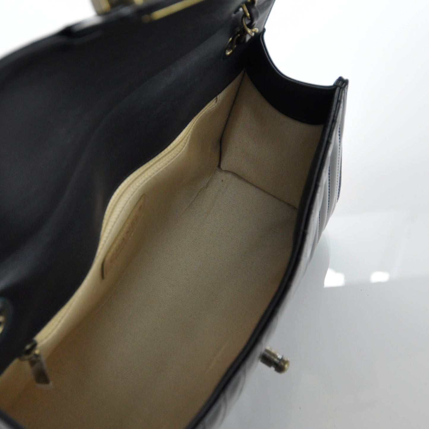 Leather Vertical Quilt Maharaja Express Flap Black