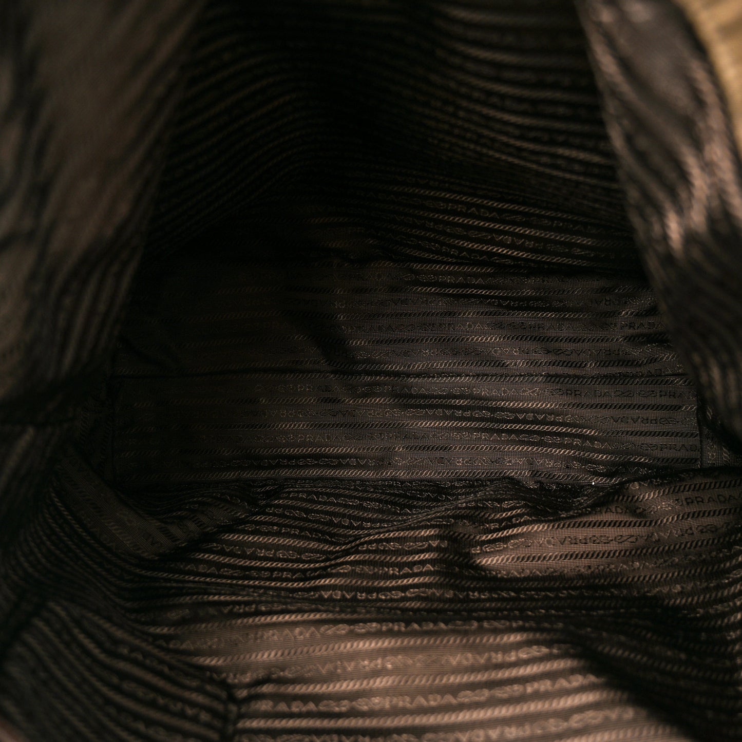 Tessuto Nylon Shopping Tote Bruciato