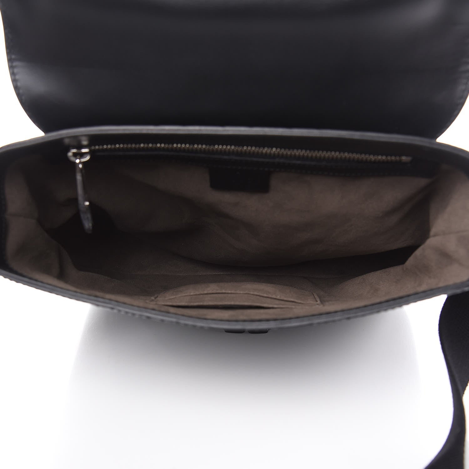 Gucci Guccissima Signature Single Buckle Flap Messenger Bag Black 5 of 10