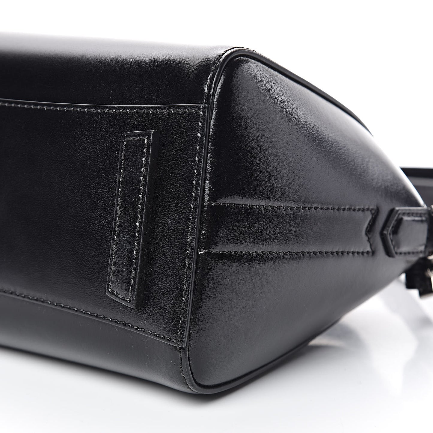 Shiny Lord Calfskin Mini Antigona Black
