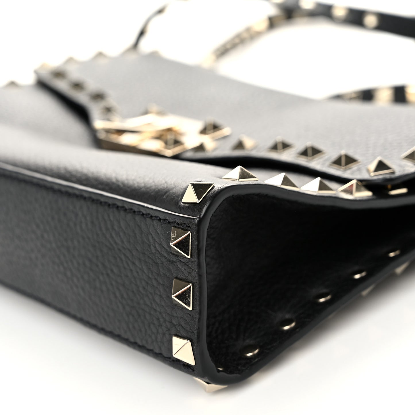 Pebbled Calfskin Medium Rockstud Flip Lock Crossbody Bag Black