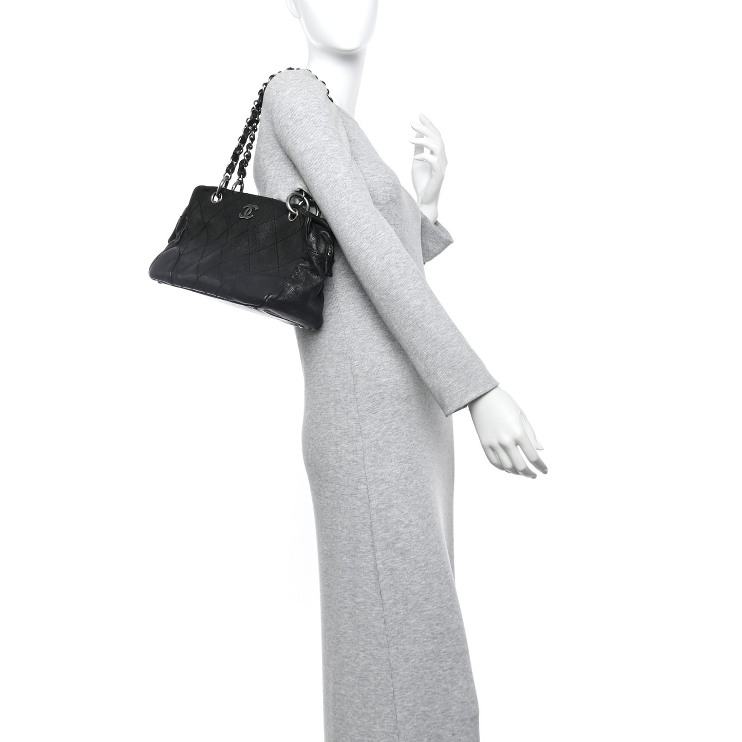 Distressed Caviar Outdoor Ligne Tote Black