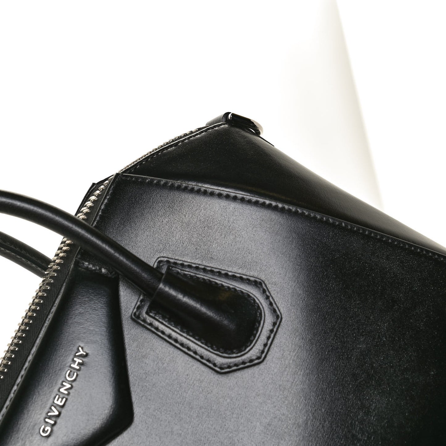 Shiny Lord Calfskin Small Antigona Black