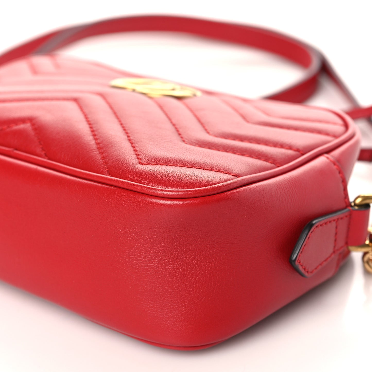 Calfskin Matelasse Mini GG Marmont Chain Shoulder Bag Hibiscus Red