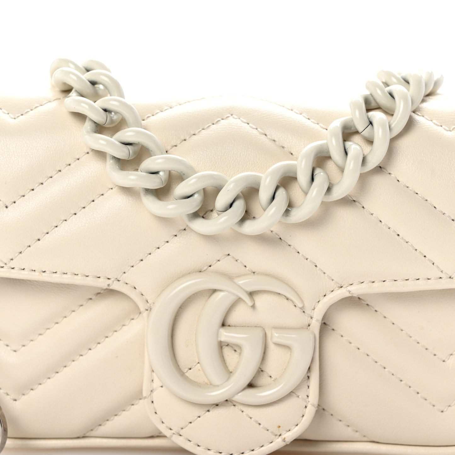 Calfskin Matelasse Monochrome GG Marmont Chain Belt Bag Mystic White
