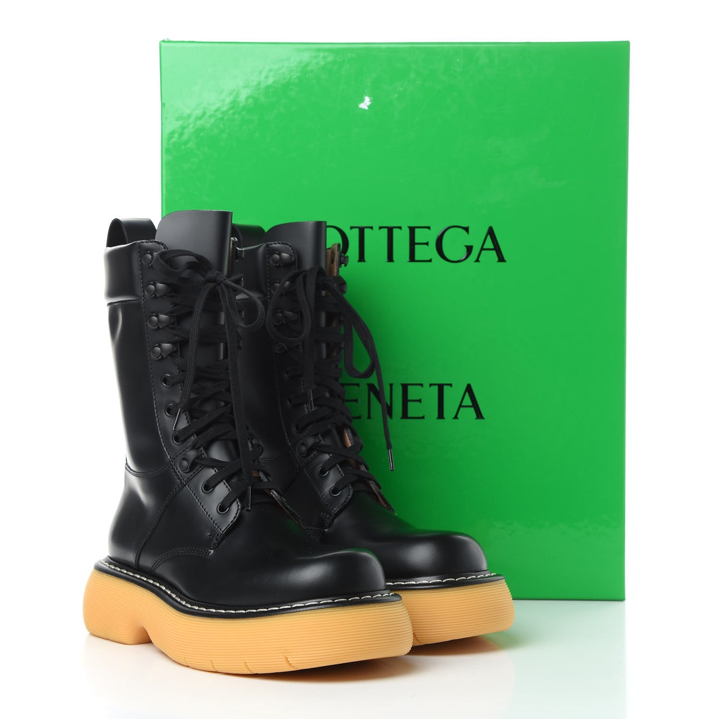 Calfskin The Swell Lace Up Boots 38 Black Natural Rubber