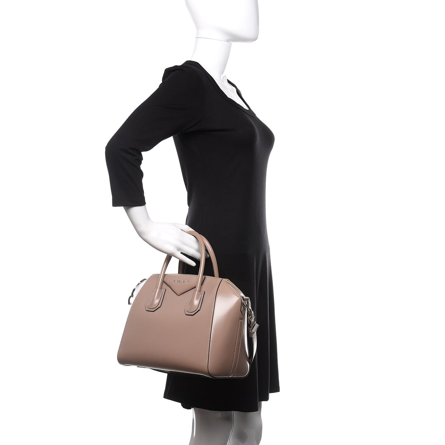 Shiny Lord Calfskin Small Antigona Sand