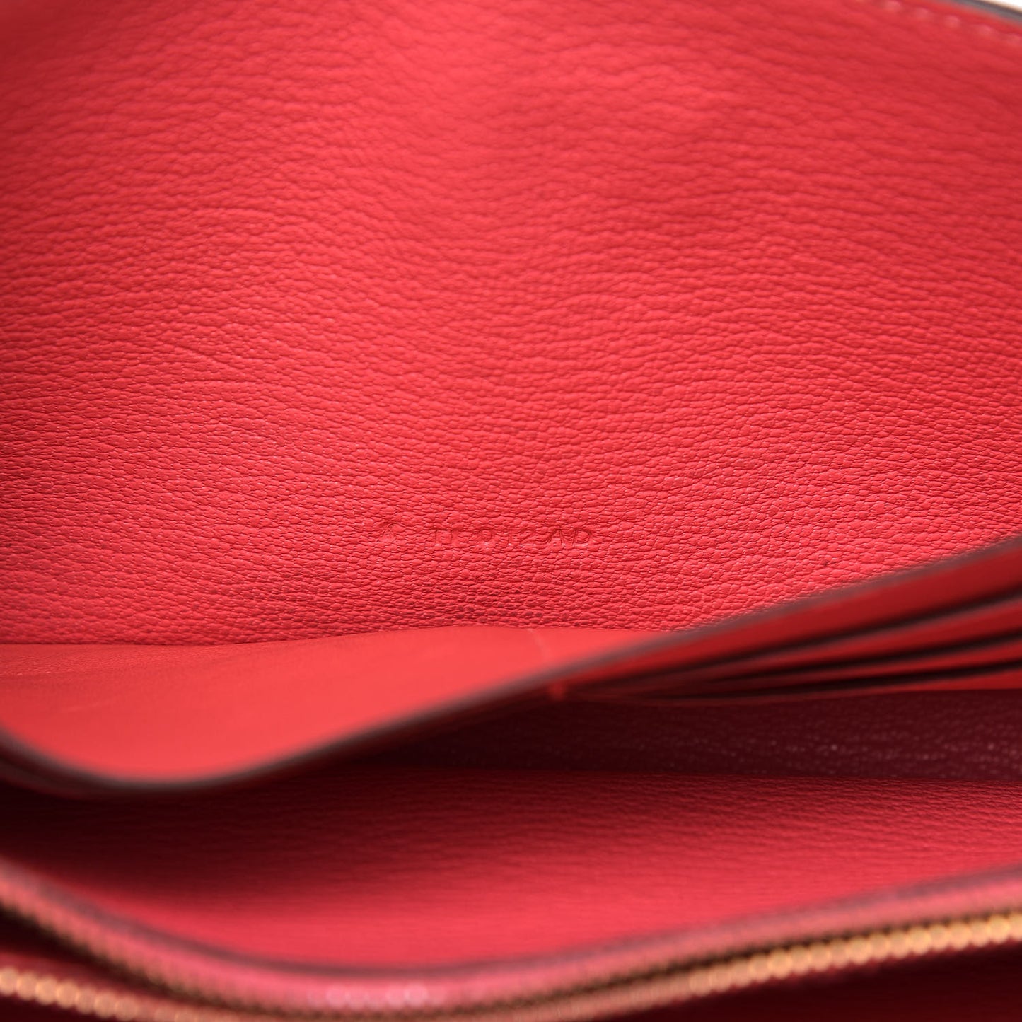 Chevre Mysore Kelly Longue Wallet Rose Lipstick