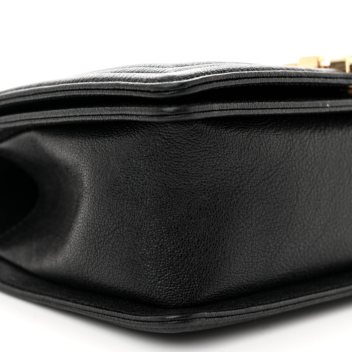 Caviar Chevron Quilted Medium Boy Flap Black