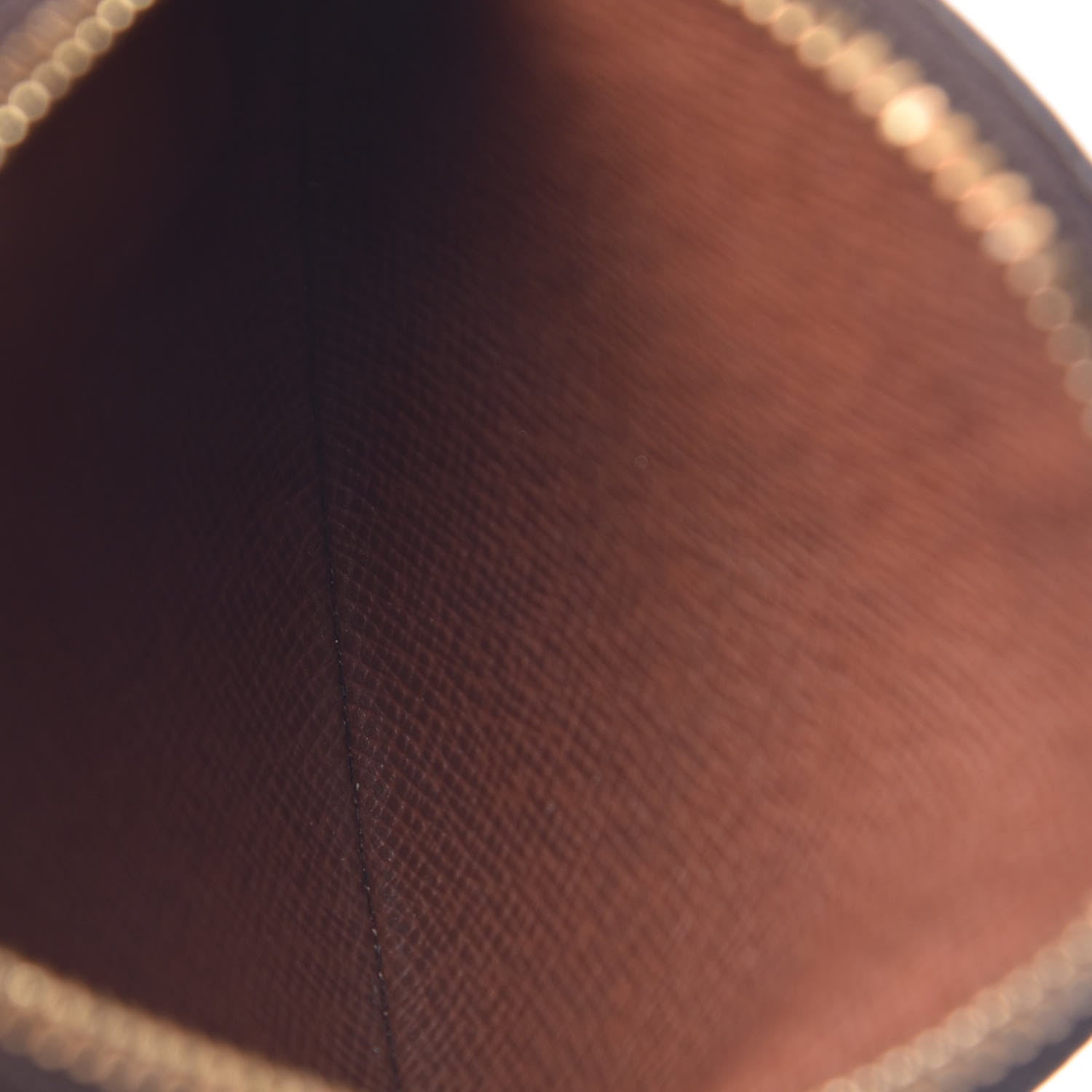 Louis Vuitton Monogram Round Coin Purse 5 of 7