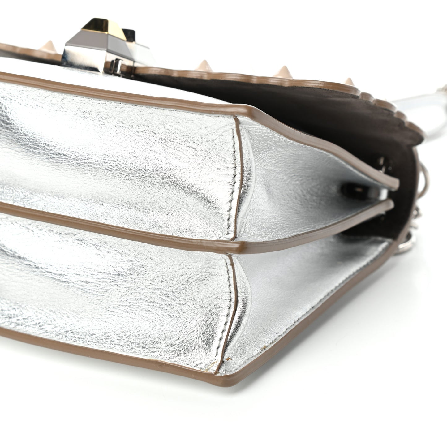 Vitello Catalan Mirror Scalloped Multi Studded Small Kan I Shoulder Bag Argento
