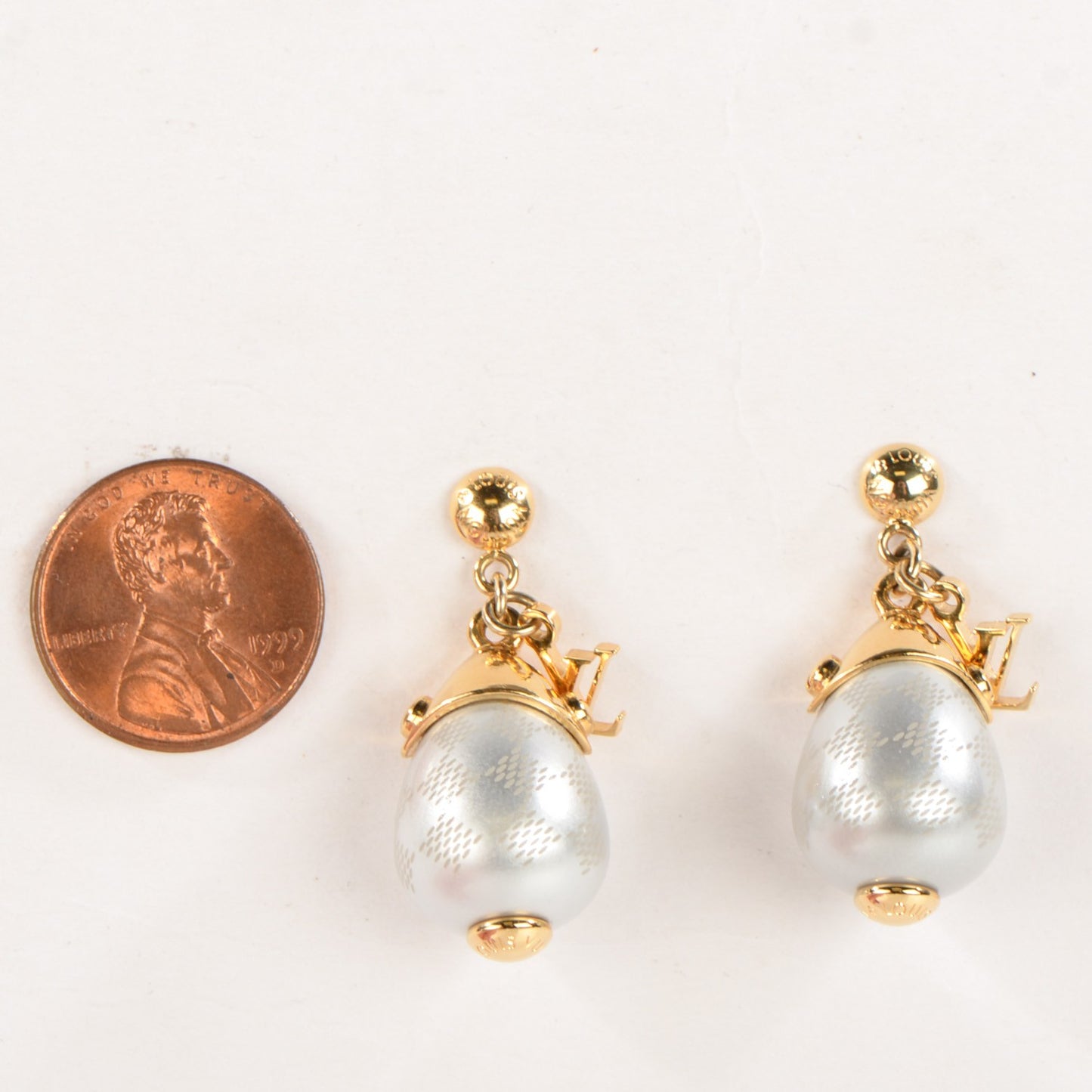 Damier Perle Drop Earrings Grey