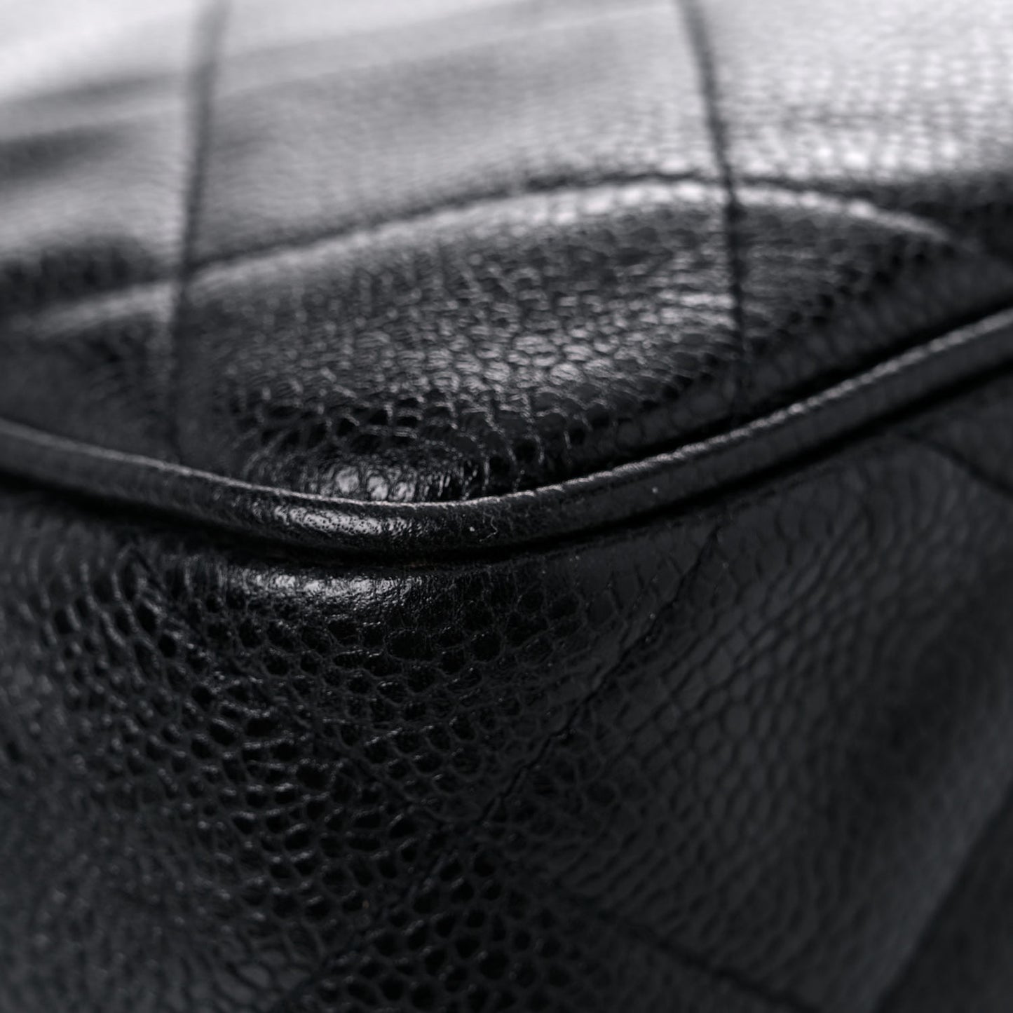 Caviar Quilted Shoulder Bag Black