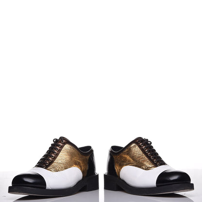 Chanel Crumpled Lambskin Patent CC Lace Up Oxfords 38 White Gold Black 6 of 10