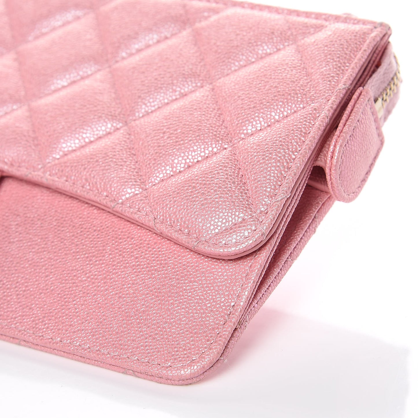 Iridescent Caviar Quilted Classic Pouch With Handle Rose Pink