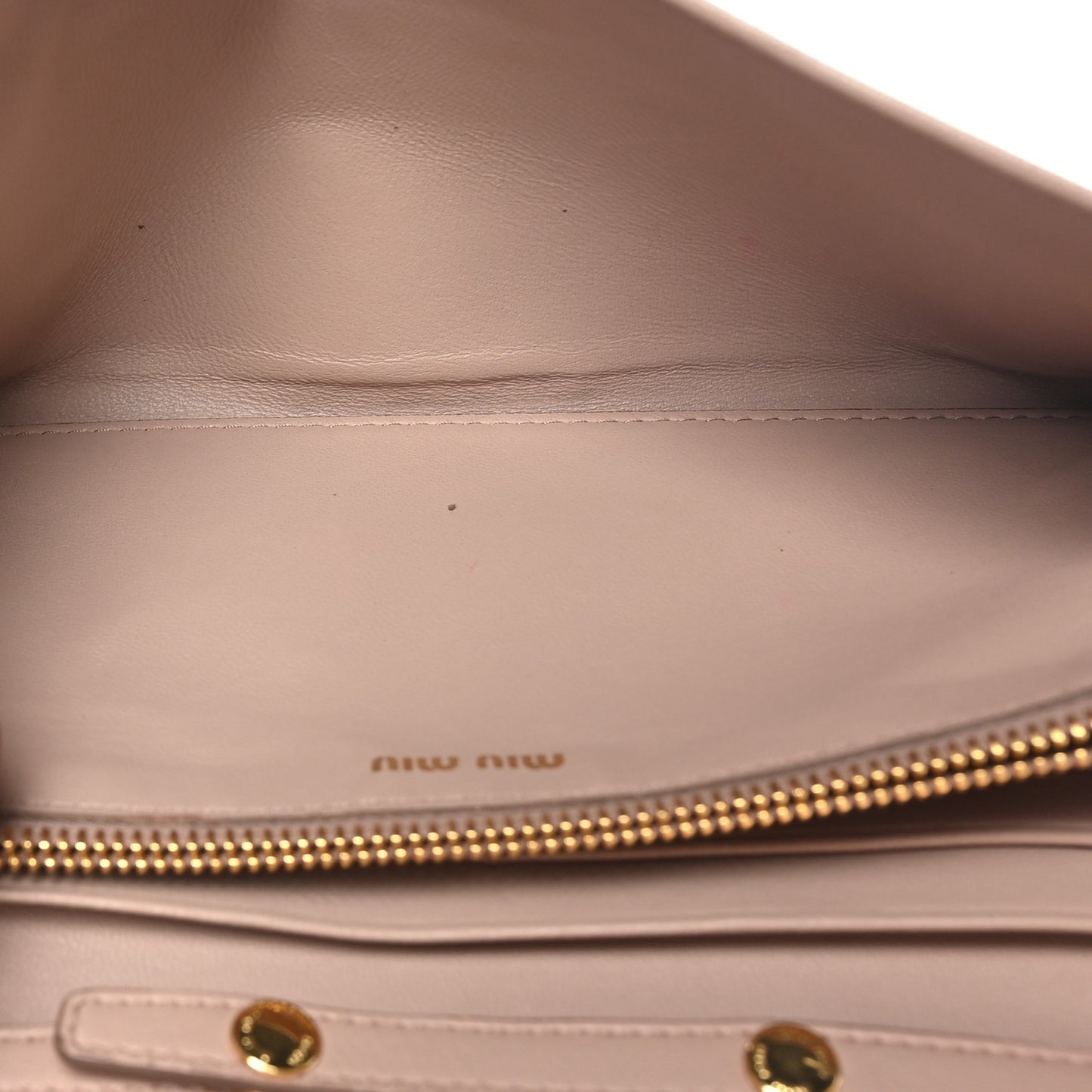 Nappa Matelasse Wallet On Chain Pomice