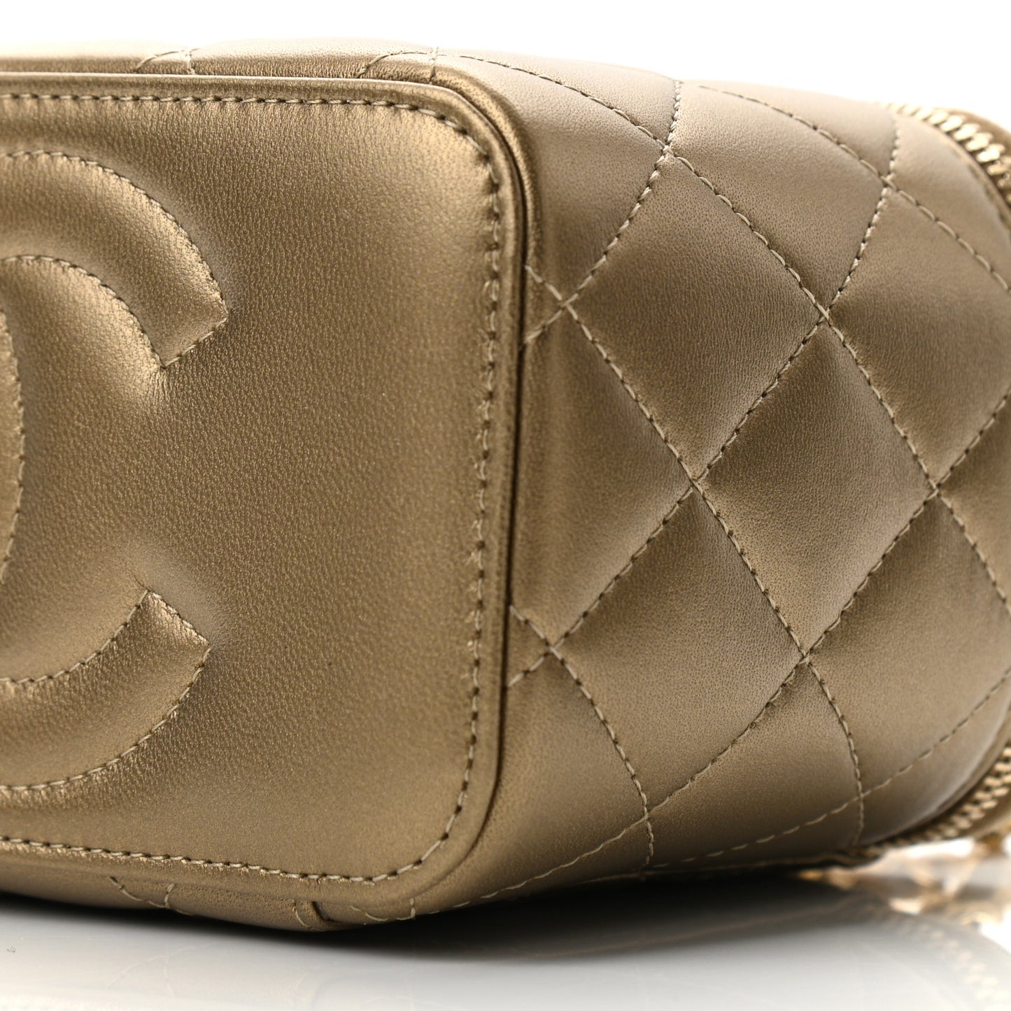Metallic Lambskin Quilted Small CC Dynasty Vanity Case With Chain Gold