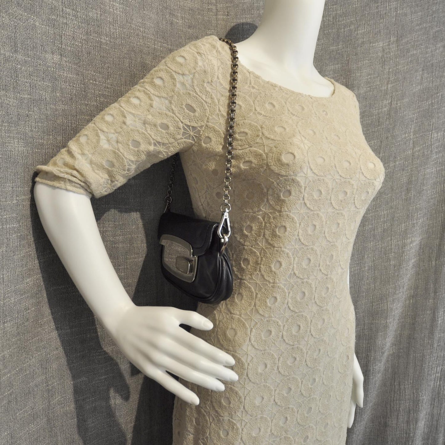 Vitello Leather Small Shoulder Bag Black
