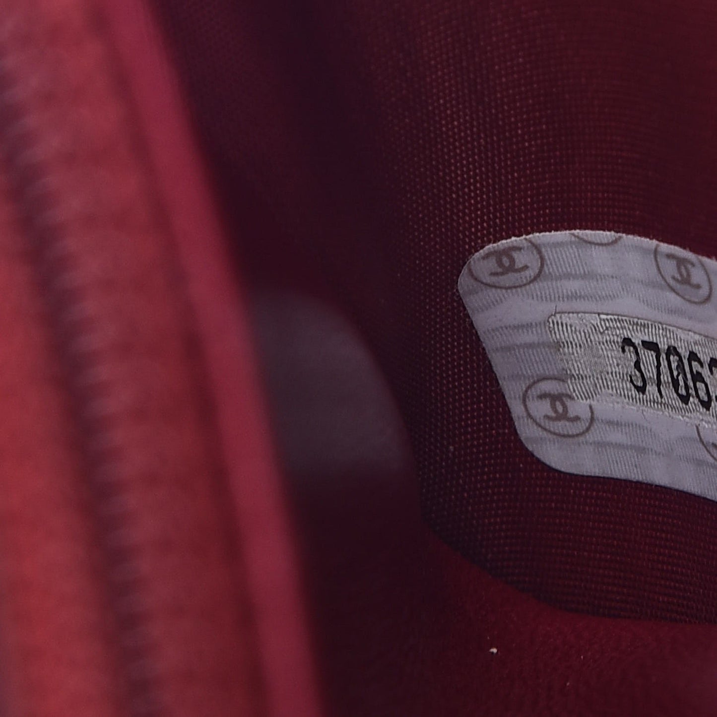 Caviar Timeless CC Wallet On Chain WOC Red