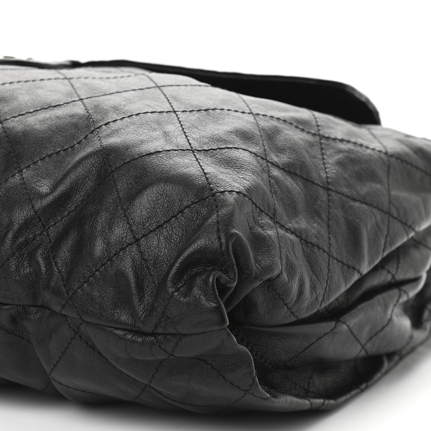 Vinyl Calfskin Quilted Flap Messenger Black