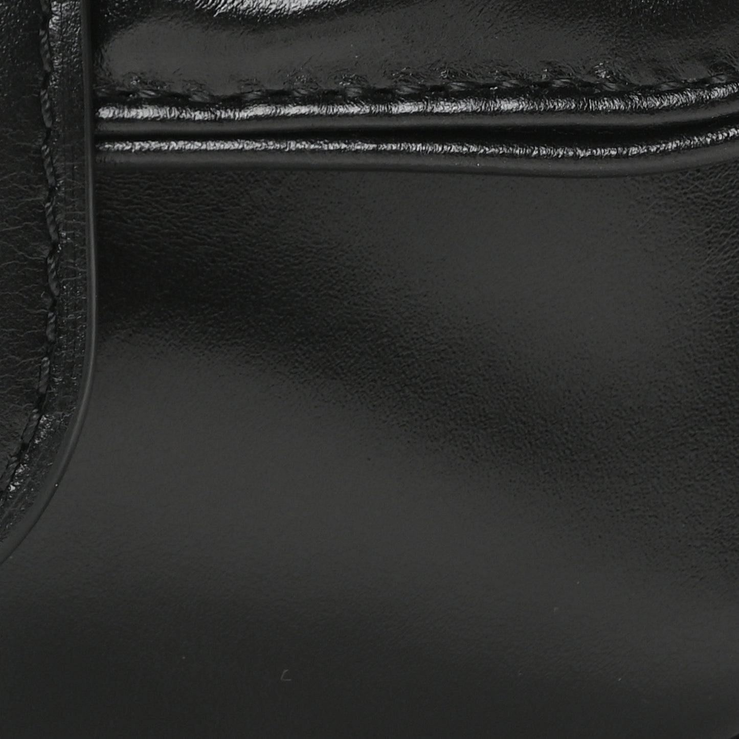 Calfskin Cargo Wearable Wallet Black
