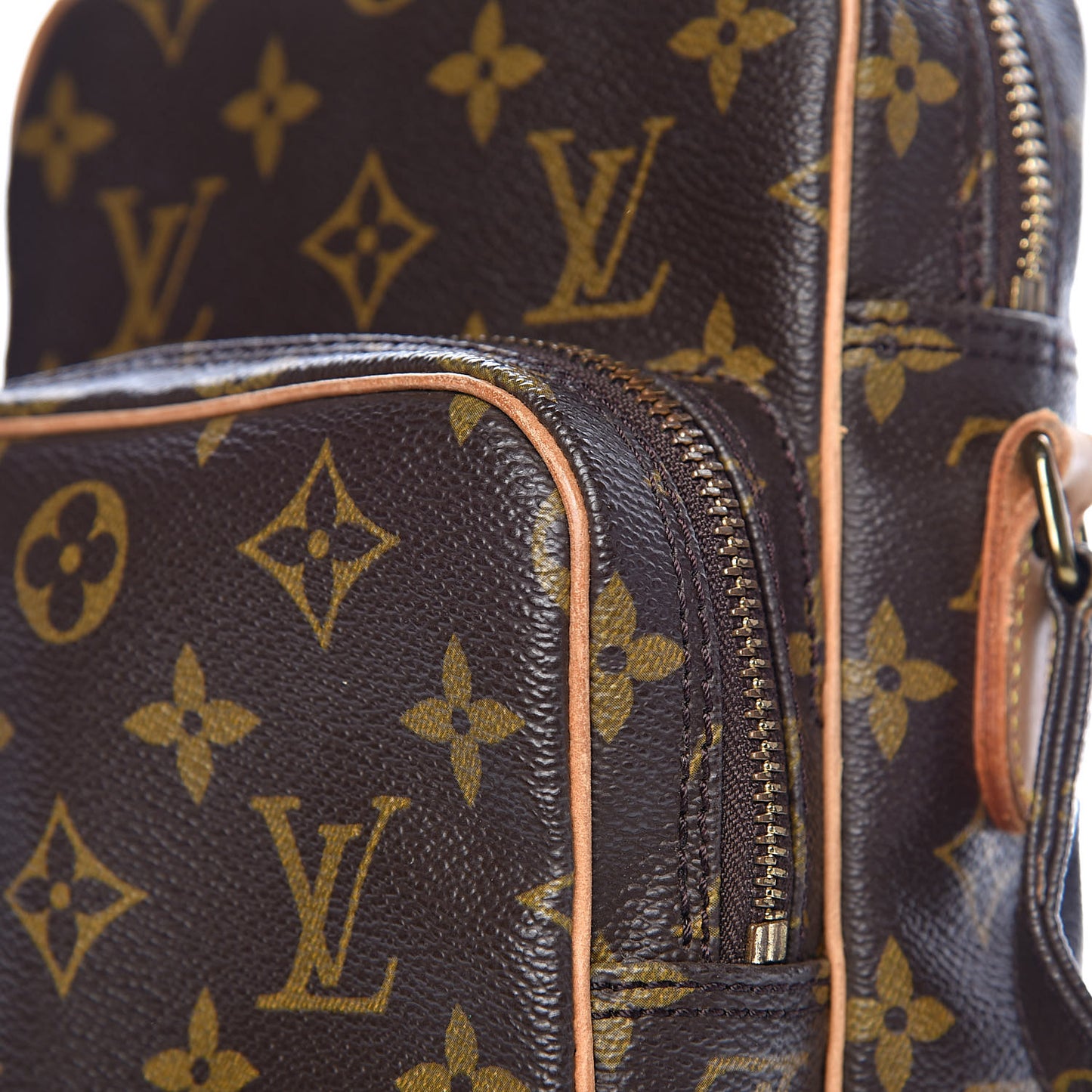 Monogram Amazone