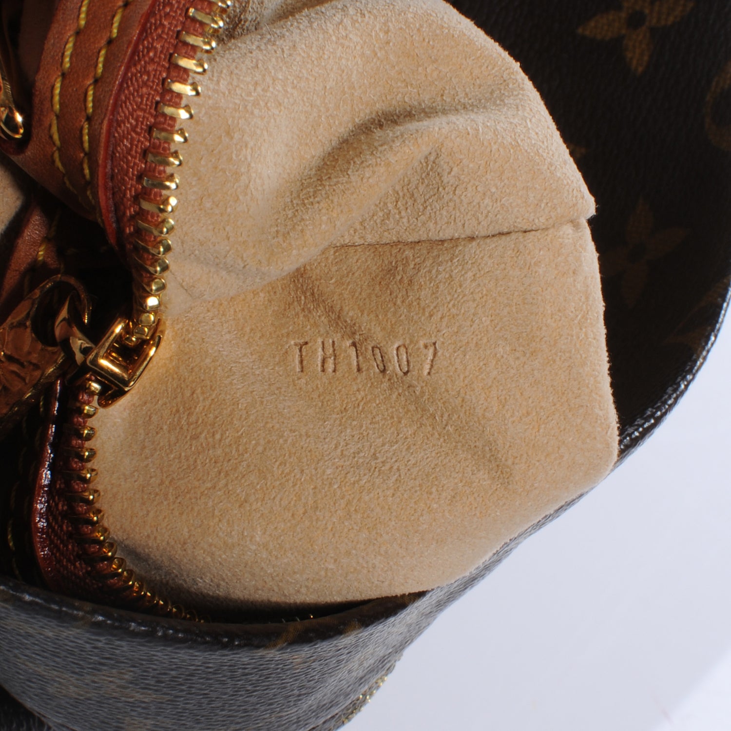 Louis Vuitton Monogram Dentelle Fersen Gold 6 of 8