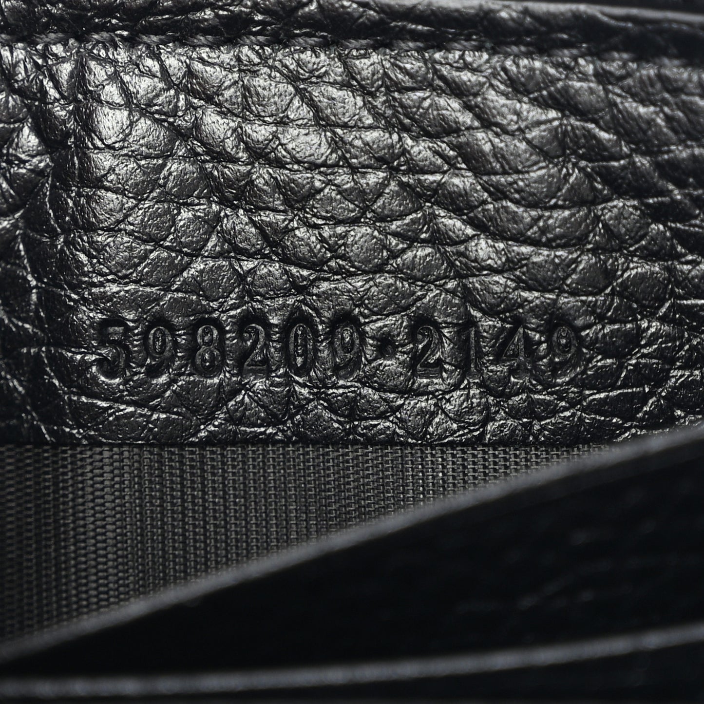 Pebbled Calfskin Small Soho Zip Around Wallet Black