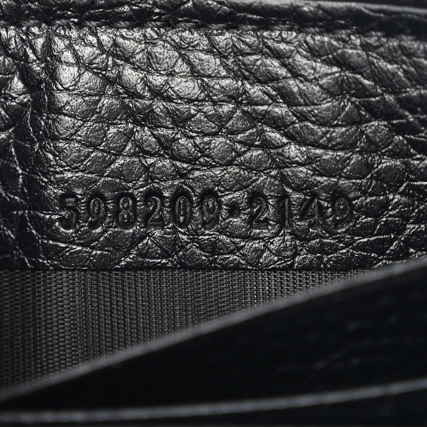 Gucci Pebbled Calfskin Small Soho Zip Around Wallet Black 7 of 10
