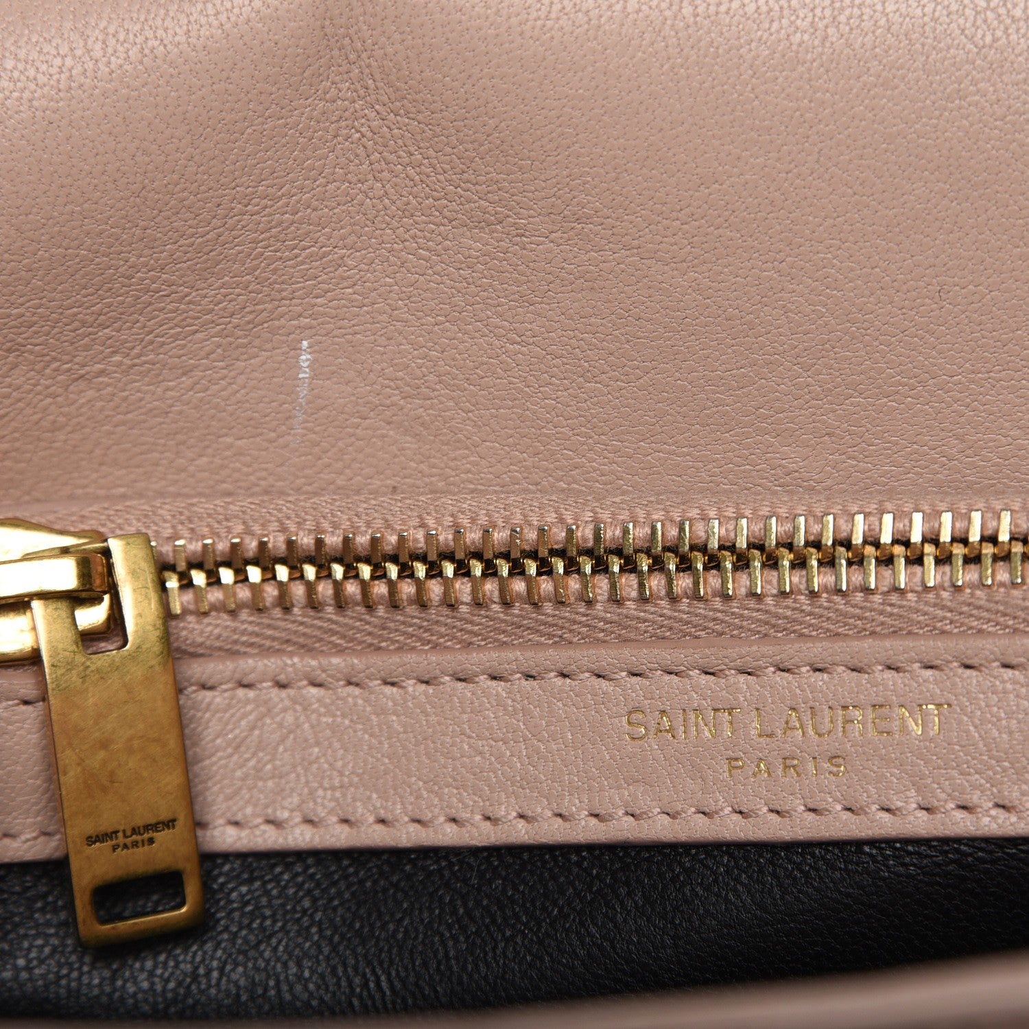 Saint Laurent Sheepskin Matelasse Chevron Monogram Medium College Bag Fard 6 of 10