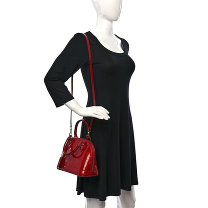 Louis Vuitton Vernis Alma BB Pomme D'Amour 2 of 8