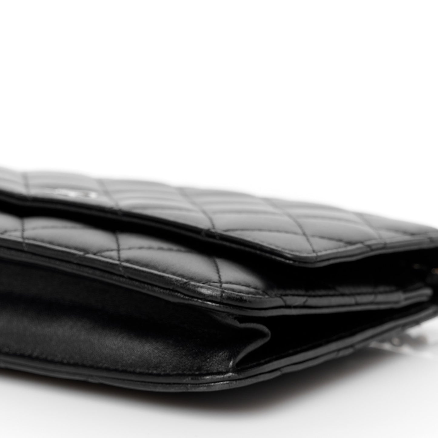 Lambskin Quilted Wallet On Chain WOC Black